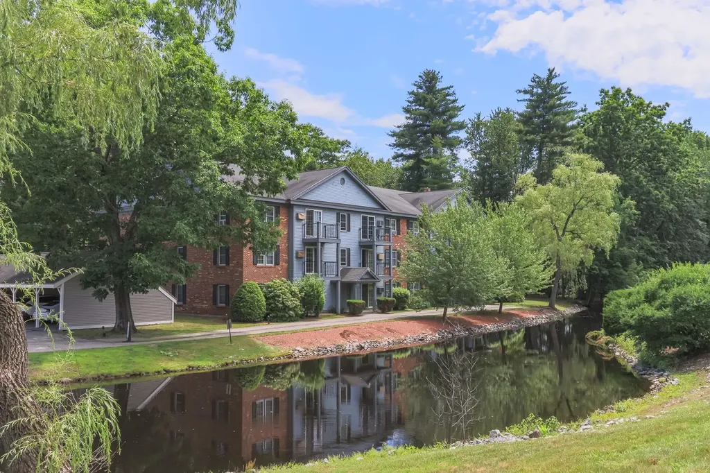16 Northbrook Drive Manchester NH 03102