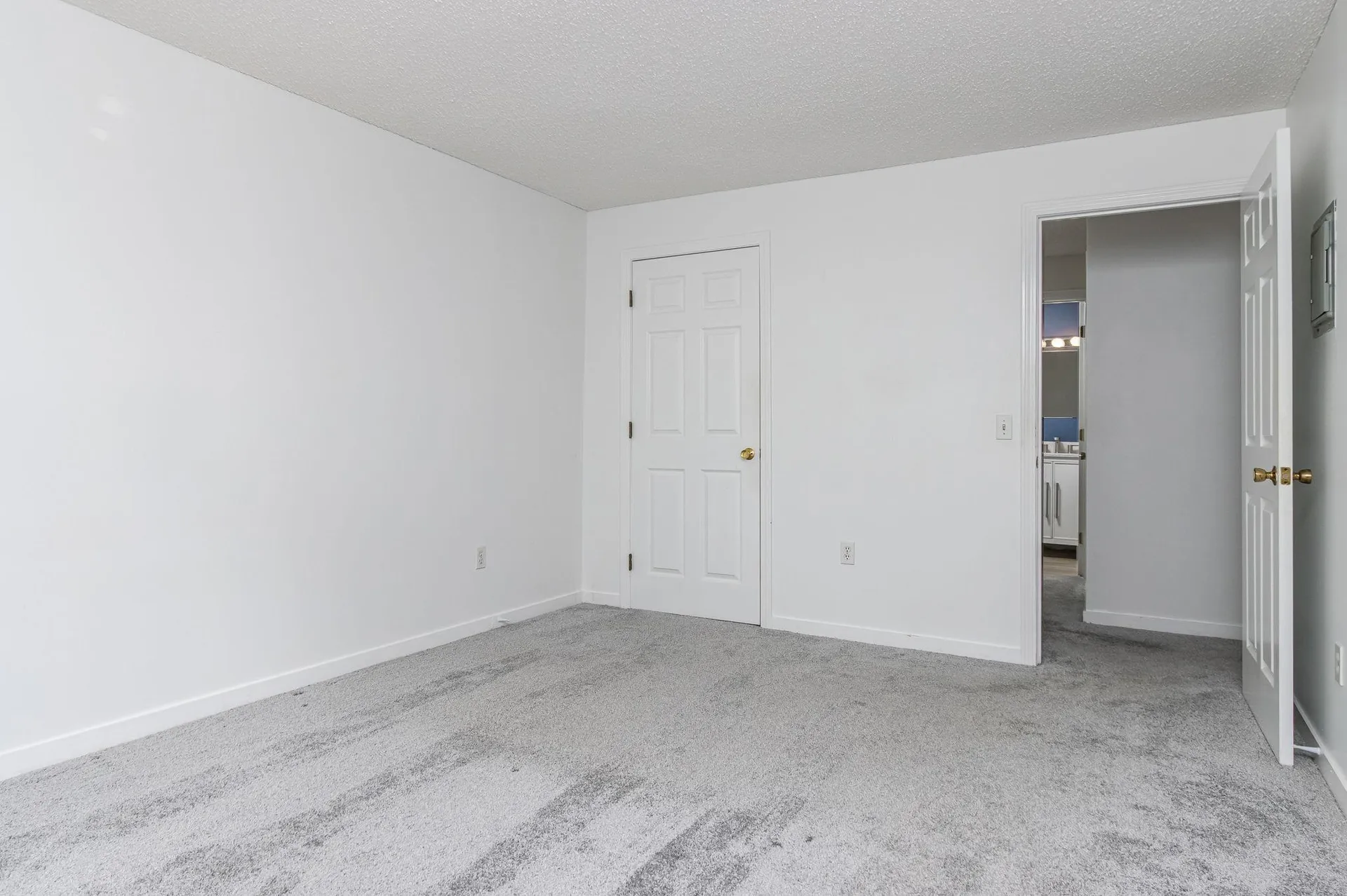 16 Northbrook Drive Manchester NH 03102