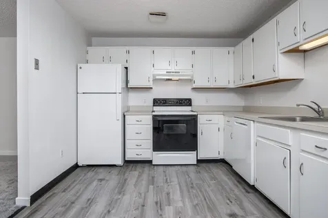 16 Northbrook Drive Manchester NH 03102