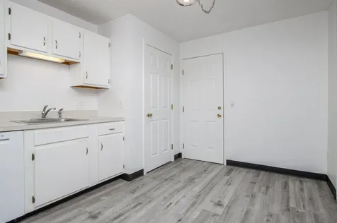 16 Northbrook Drive Manchester NH 03102