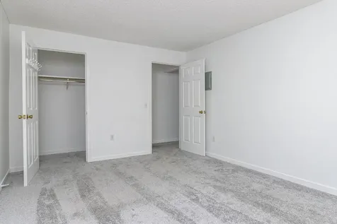 16 Northbrook Drive Manchester NH 03102