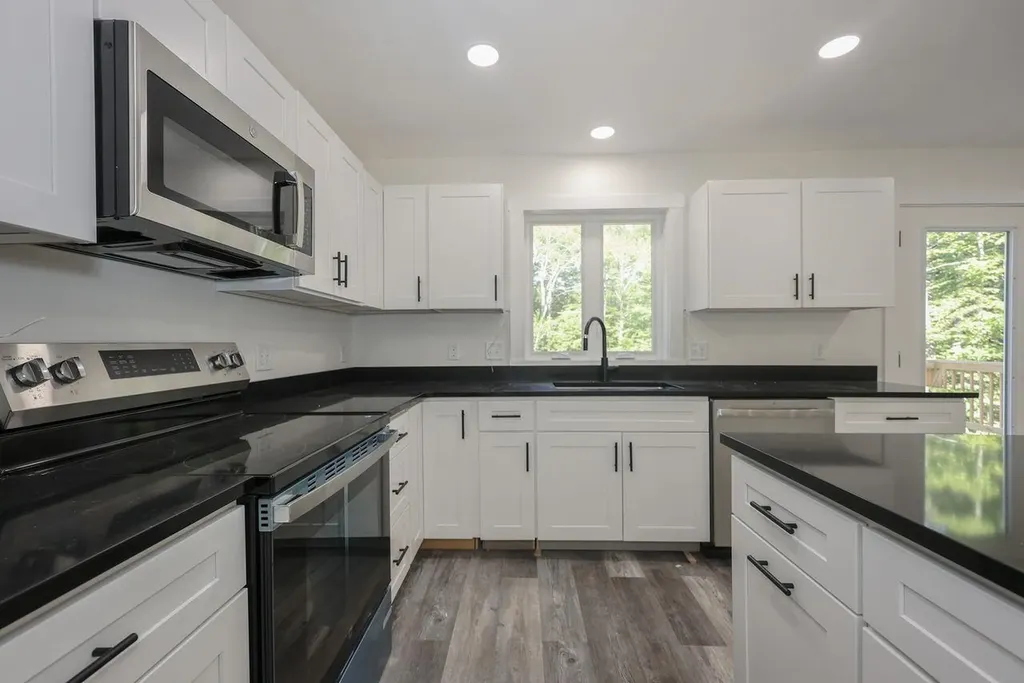 626 Province Road Gilmanton NH 03237
