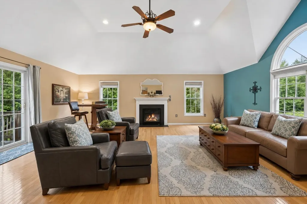 8 Margaret Circle Mont Vernon NH 03057
