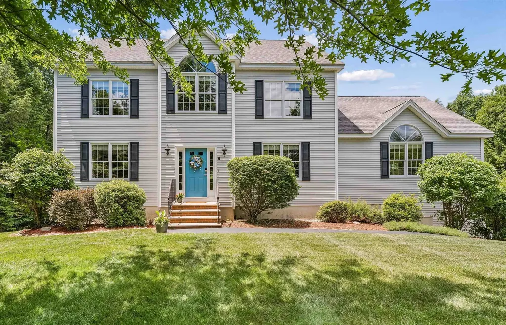 8 Margaret Circle Mont Vernon NH 03057