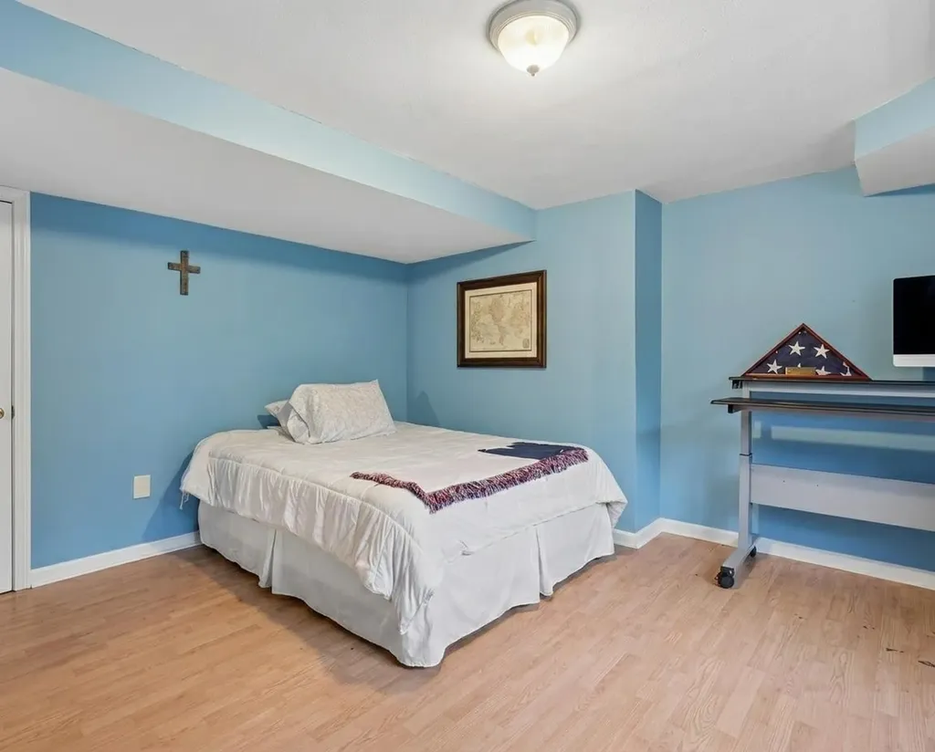 8 Margaret Circle Mont Vernon NH 03057