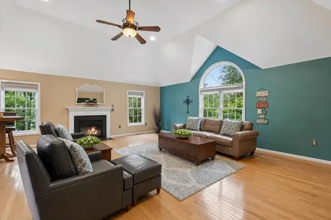 8 Margaret Circle Mont Vernon NH 03057