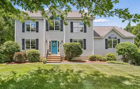 8 Margaret Circle Mont Vernon NH 03057