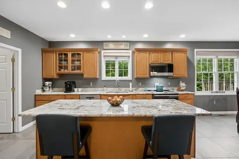 8 Margaret Circle Mont Vernon NH 03057