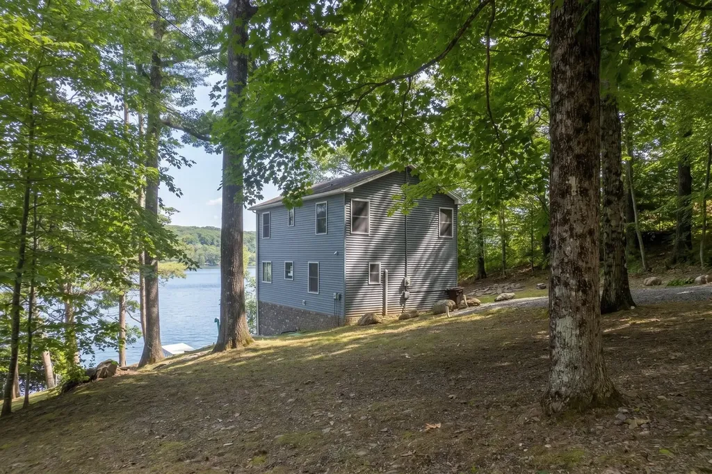 95 Rockview Road Castleton VT 05735