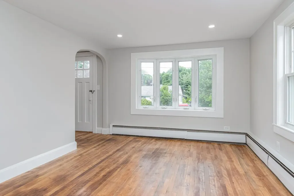 30 Dawson Avenue Manchester NH 03104