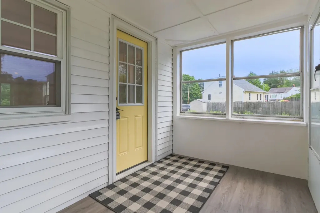 30 Dawson Avenue Manchester NH 03104