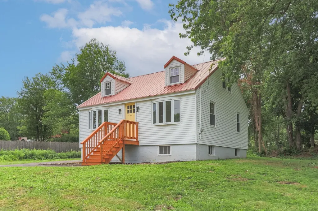 30 Dawson Avenue Manchester NH 03104