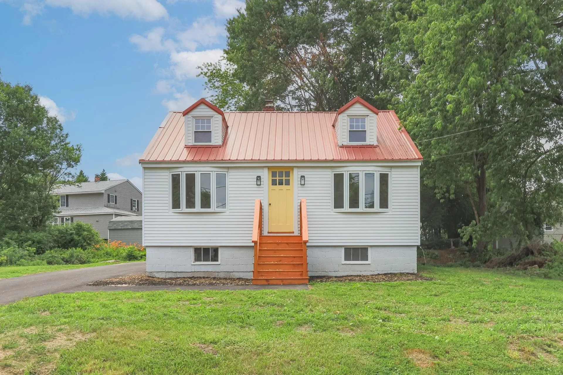 30 Dawson Avenue Manchester NH 03104