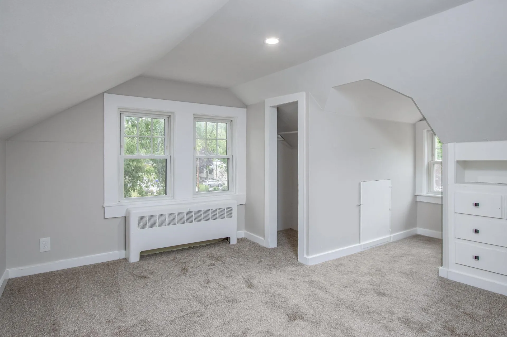 30 Dawson Avenue Manchester NH 03104