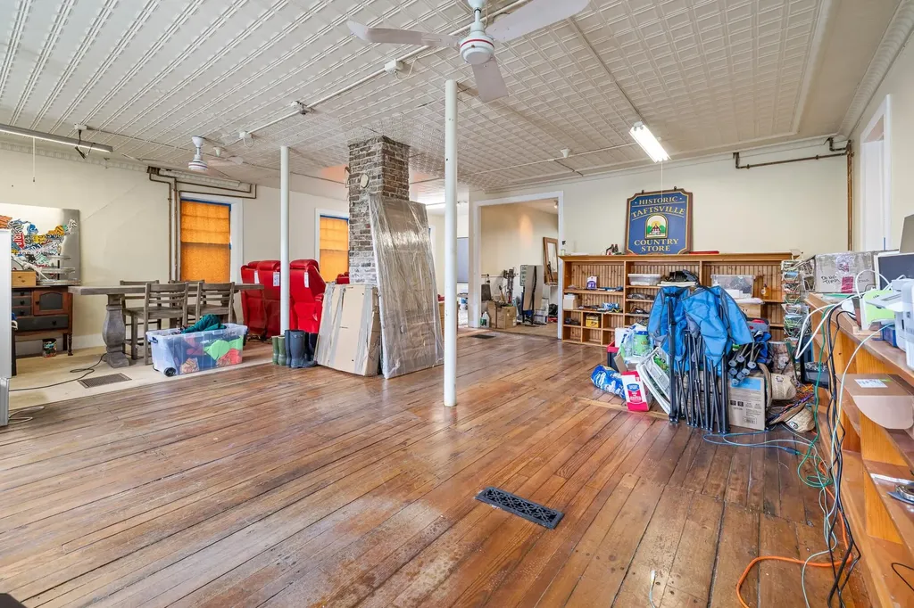 2706 East Woodstock Road Woodstock VT 05091