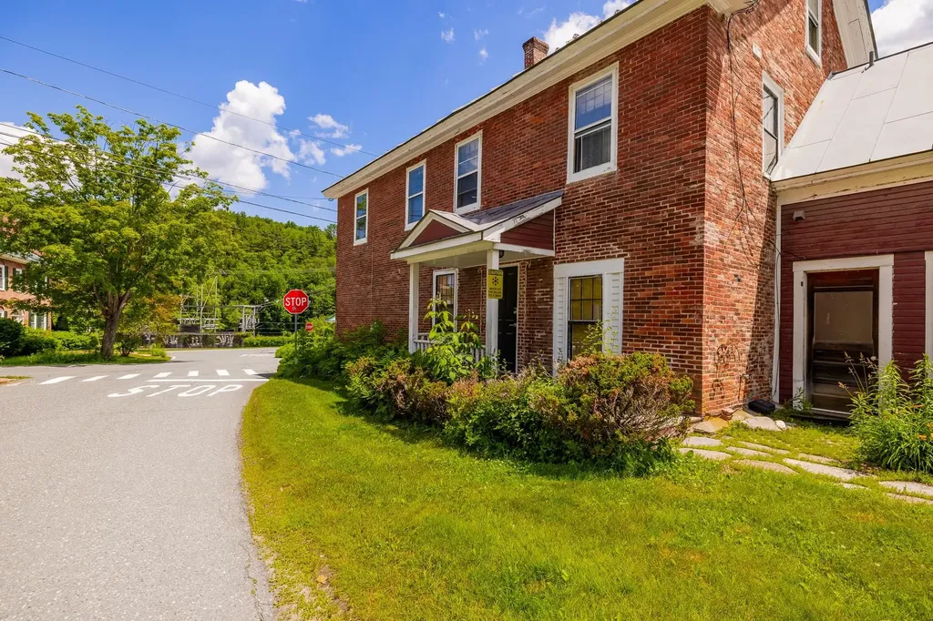 2706 East Woodstock Road Woodstock VT 05091
