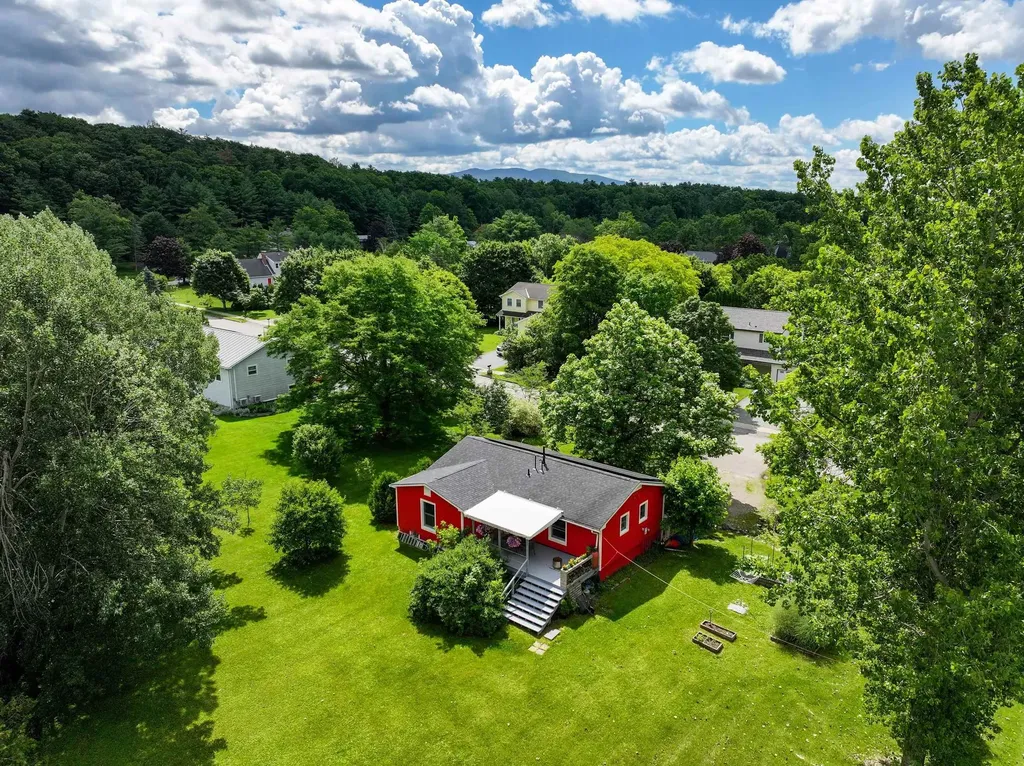 6 Harrow Way Middlebury VT 05753