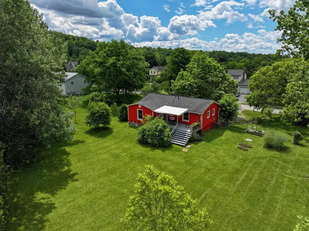 6 Harrow Way Middlebury VT 05753