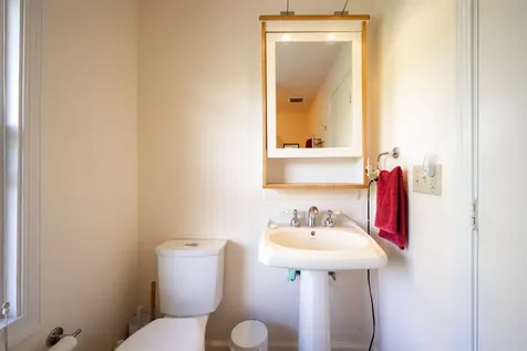 6 Harrow Way Middlebury VT 05753