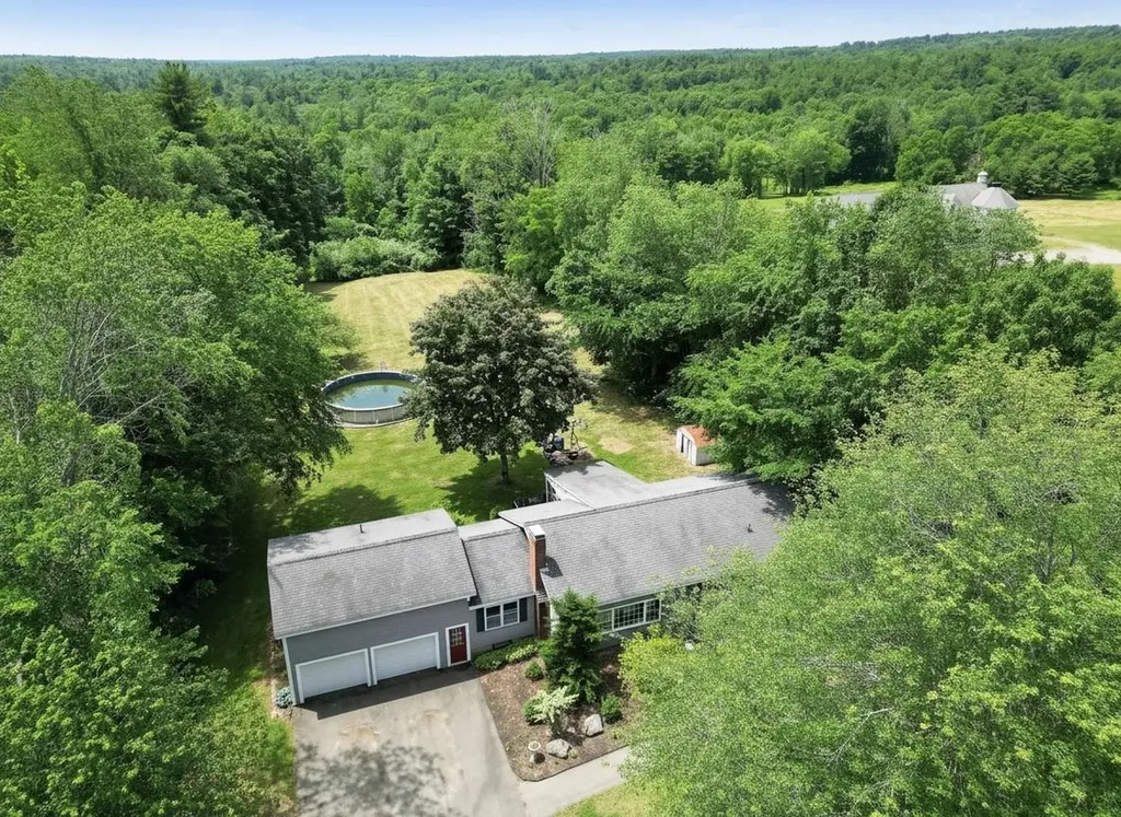 224 Haverhill Road Chester NH 03036