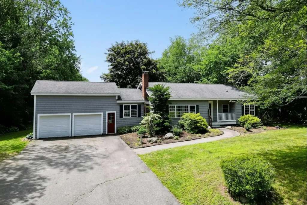 224 Haverhill Road Chester NH 03036