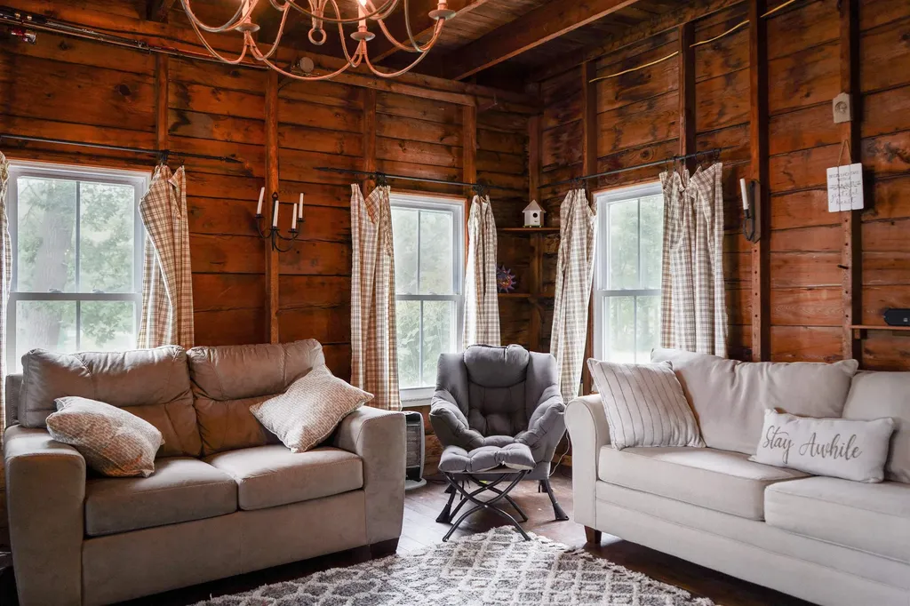 48 Acorn Lodge Road Castleton VT 05735