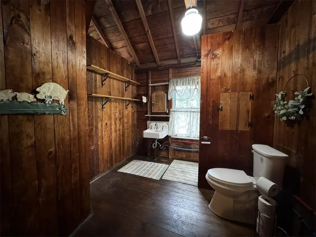 48 Acorn Lodge Road Castleton VT 05735