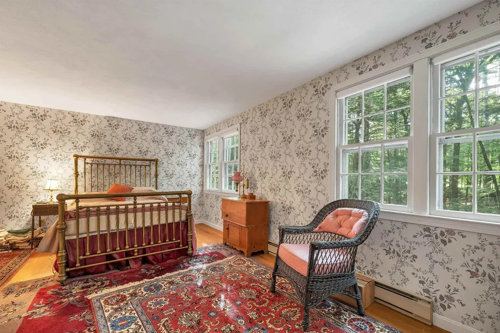 28 Manchester Road Amherst NH 03031