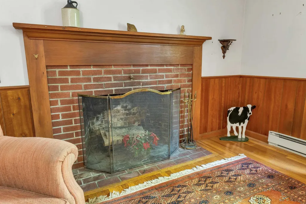 28 Manchester Road Amherst NH 03031