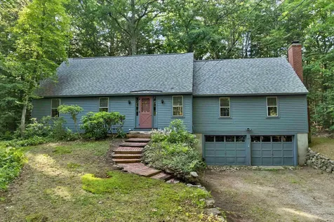28 Manchester Road Amherst NH 03031