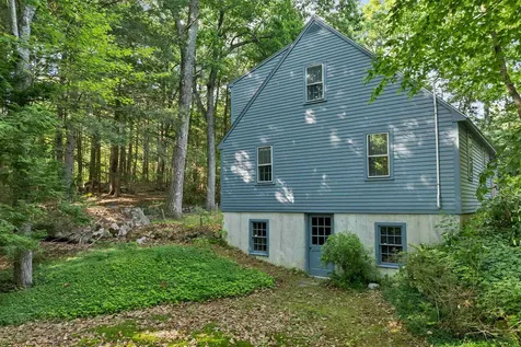 28 Manchester Road Amherst NH 03031