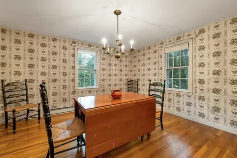 28 Manchester Road Amherst NH 03031