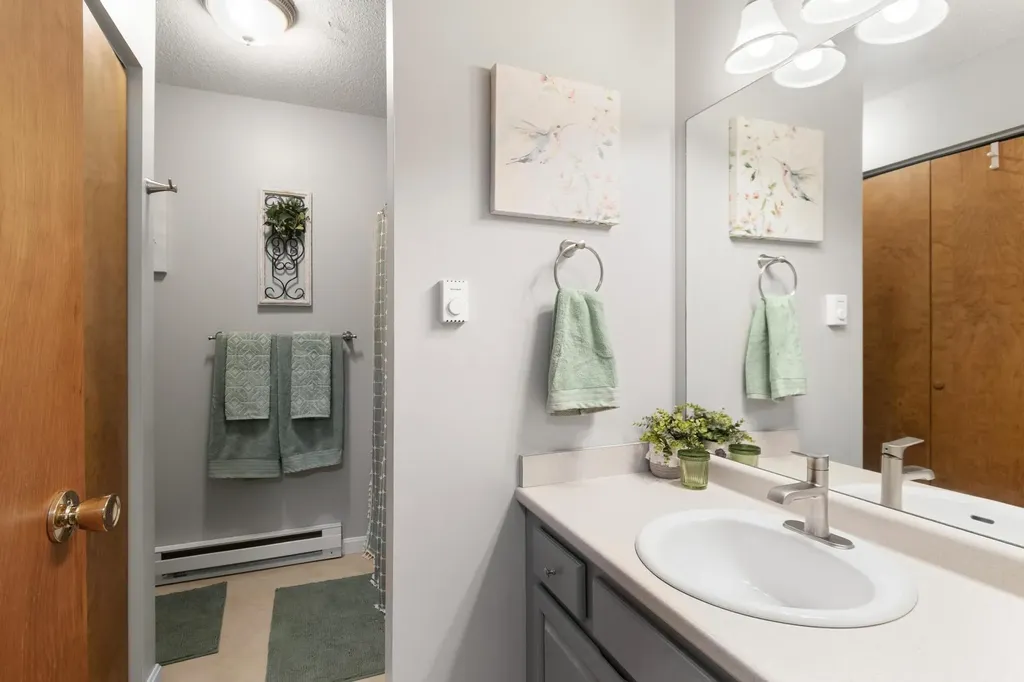 92 Hayes Avenue South Burlington VT 05403