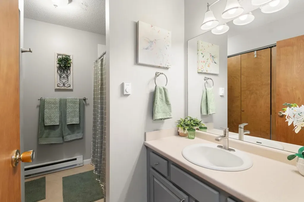 92 Hayes Avenue South Burlington VT 05403