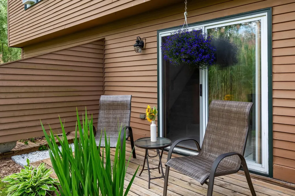 92 Hayes Avenue South Burlington VT 05403