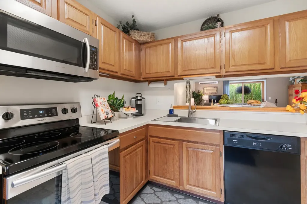 92 Hayes Avenue South Burlington VT 05403