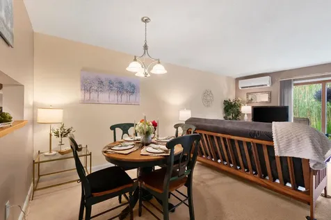 92 Hayes Avenue South Burlington VT 05403