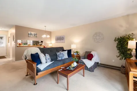 92 Hayes Avenue South Burlington VT 05403