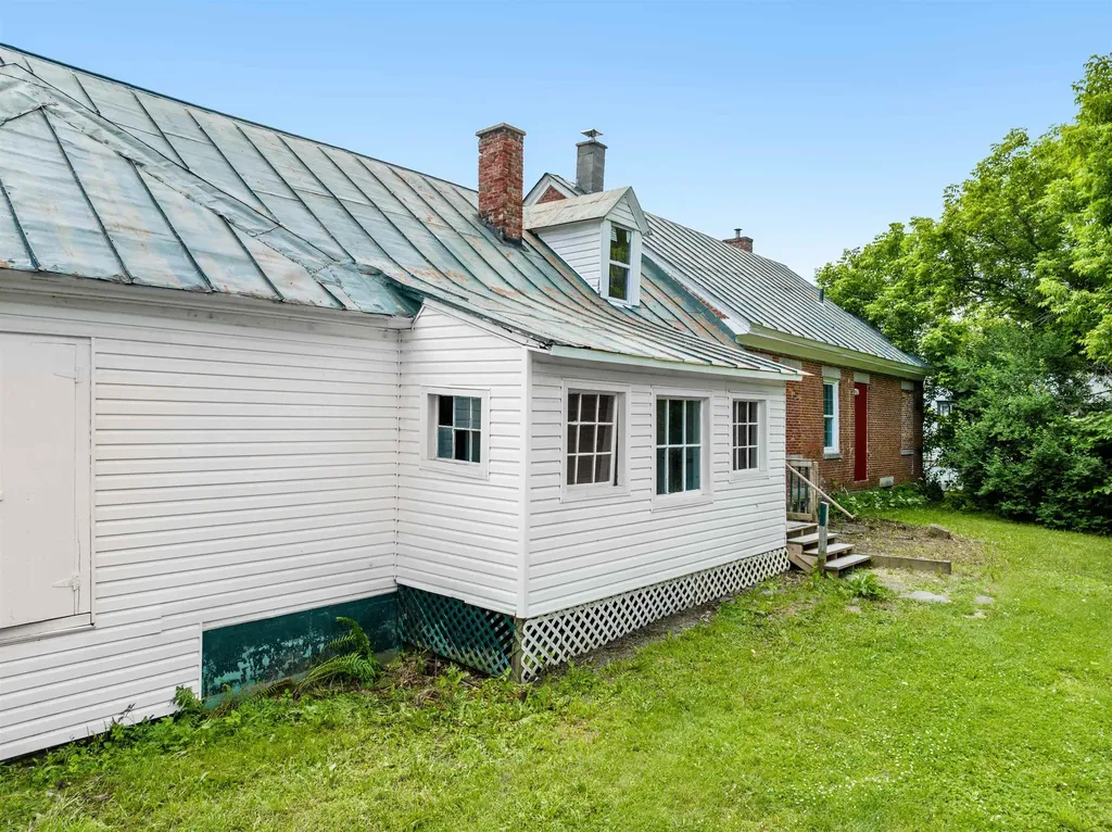 108 High Street Plainfield VT 05667