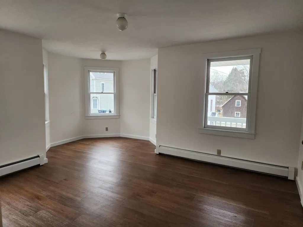 73 Pleasant Street Littleton NH 03561