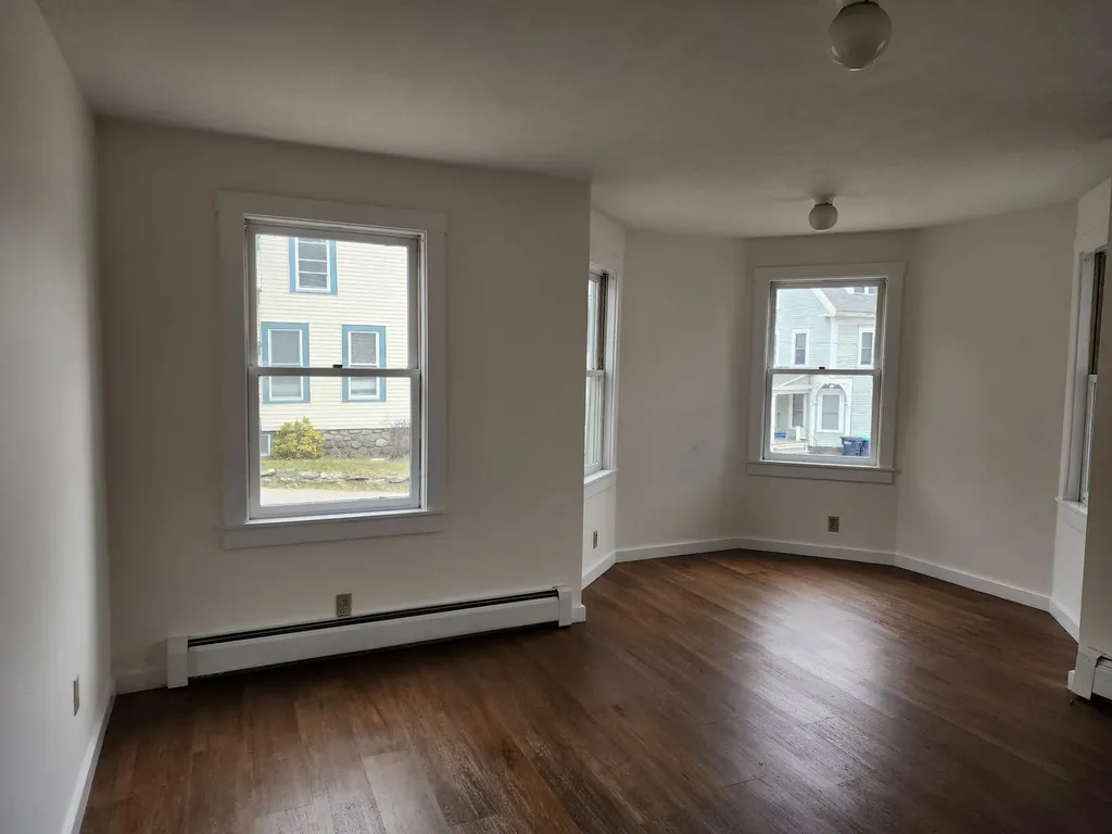 73 Pleasant Street Littleton NH 03561