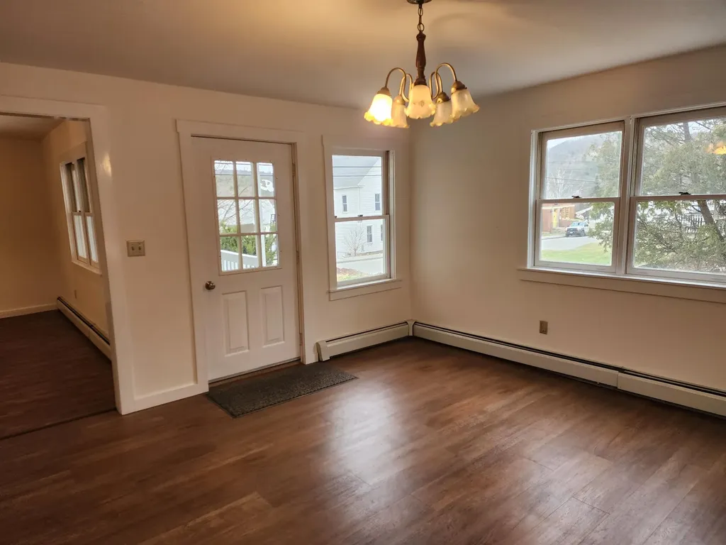 73 Pleasant Street Littleton NH 03561