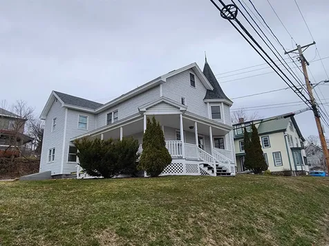 73 Pleasant Street Littleton NH 03561