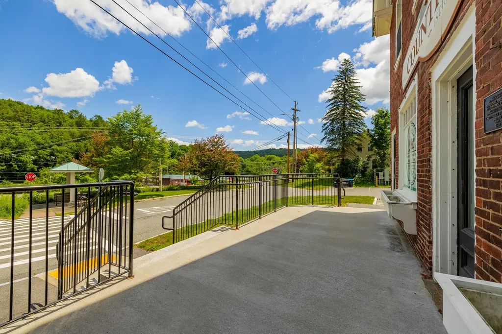 2706 East Woodstock Road Woodstock VT 05073