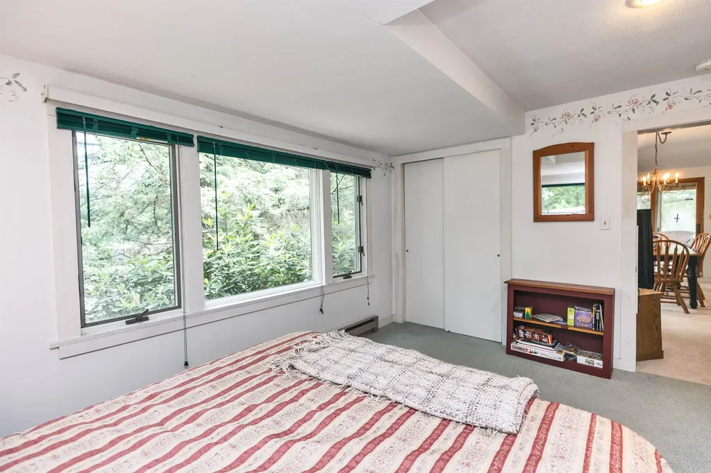 71 Headlands Road Winchester NH 03470