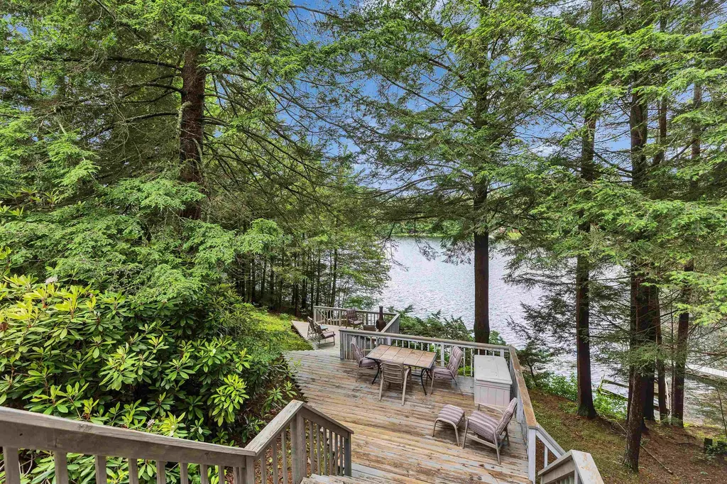 71 Headlands Road Winchester NH 03470