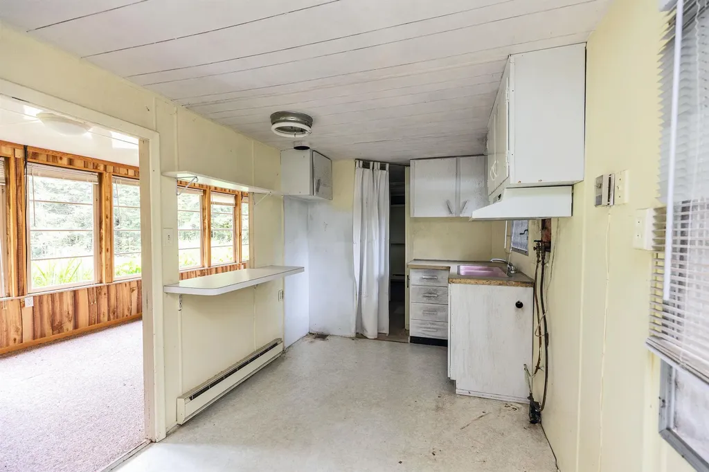 71 Headlands Road Winchester NH 03470
