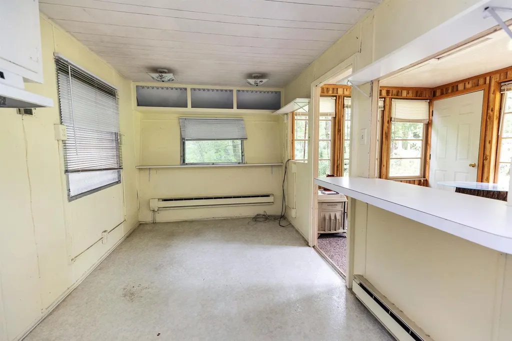 71 Headlands Road Winchester NH 03470