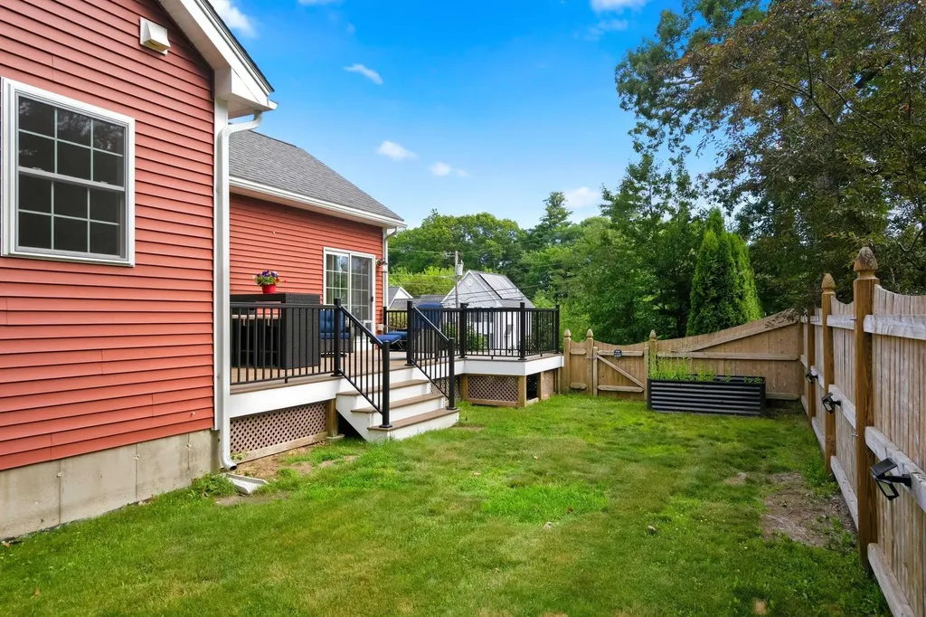 2 Merrill Street Hudson NH 03051