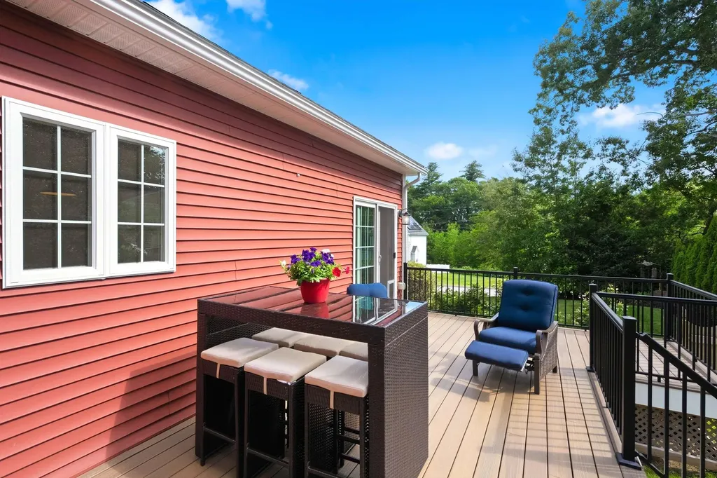 2 Merrill Street Hudson NH 03051